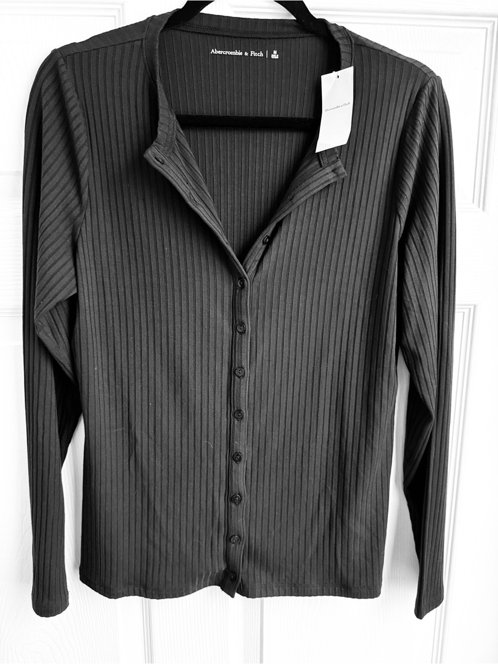 Abercrombie & Fitch Women’s Black Ribbed Button-Down Cardigan